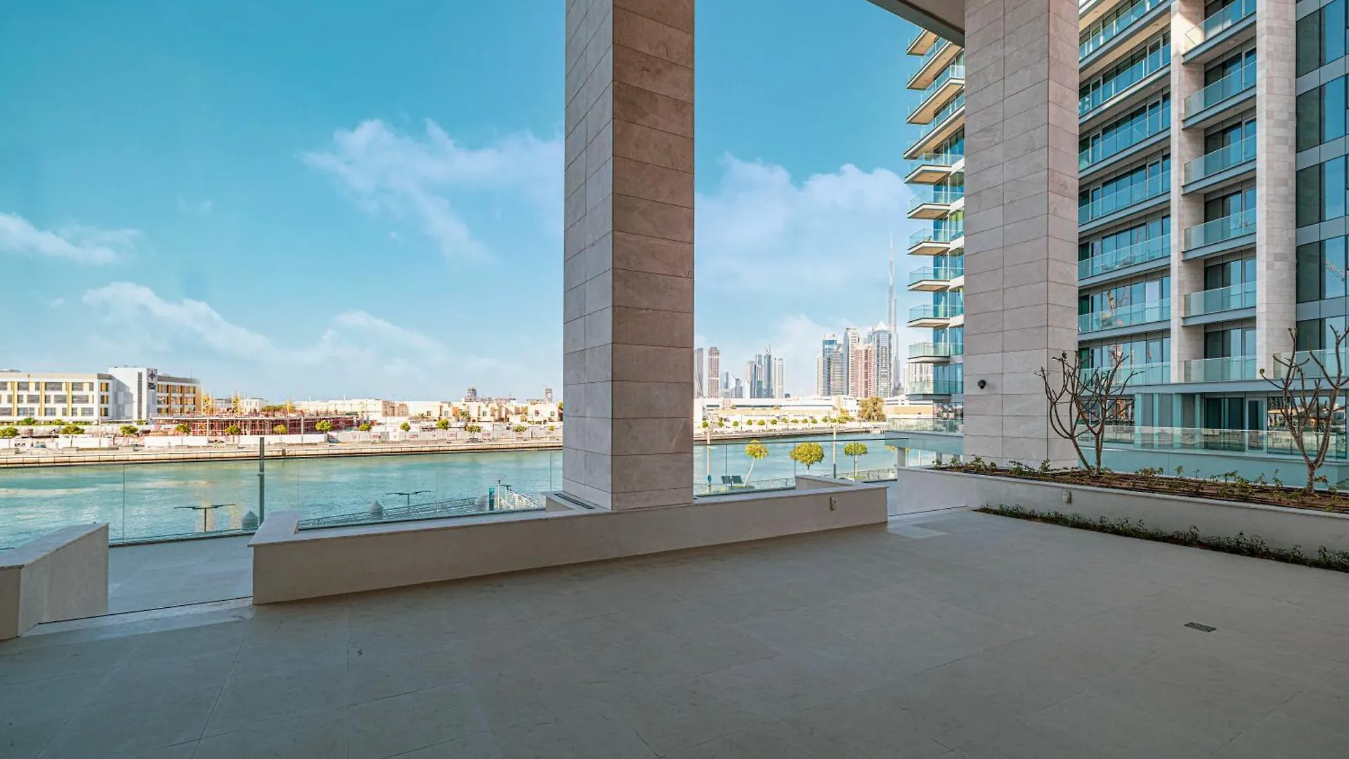 Διαμέρισμα Luxury Canal Front With Burj Khalifa Skyline View Ντουμπάι Ηνωμένα Αραβικά Εμιράτα